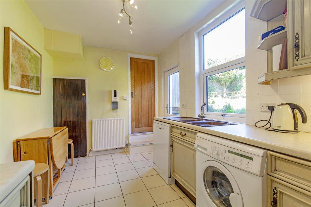 Kitchen-3.jpg