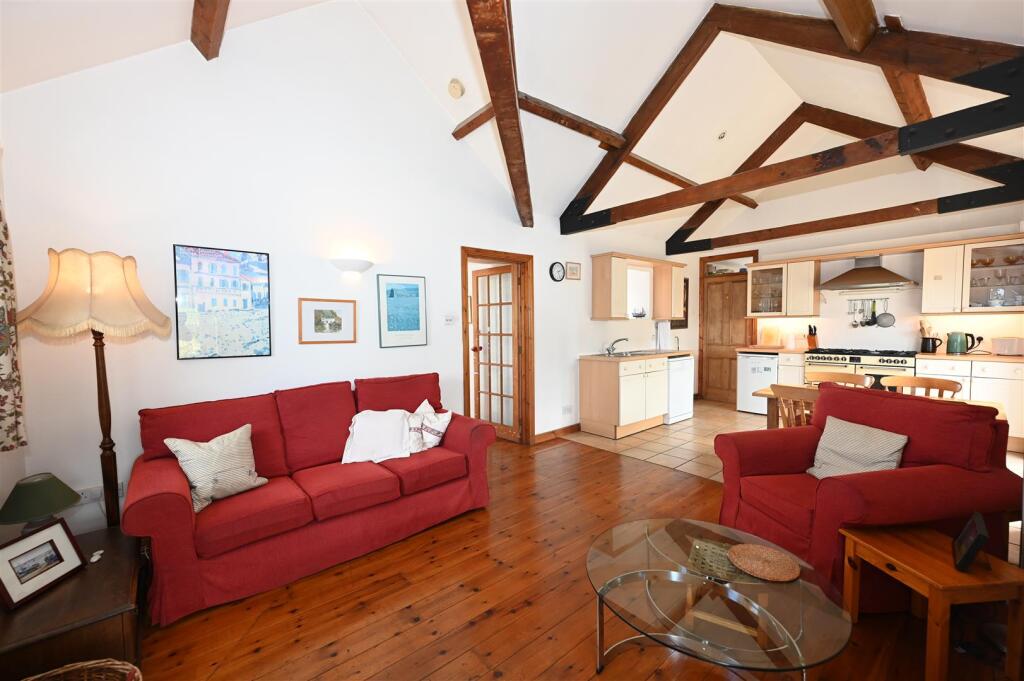 KITCHEN, DINING &amp; DAY ROOM