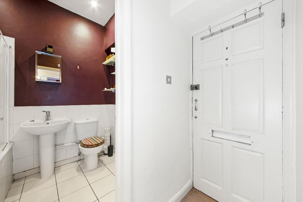 Bathroom/hallway