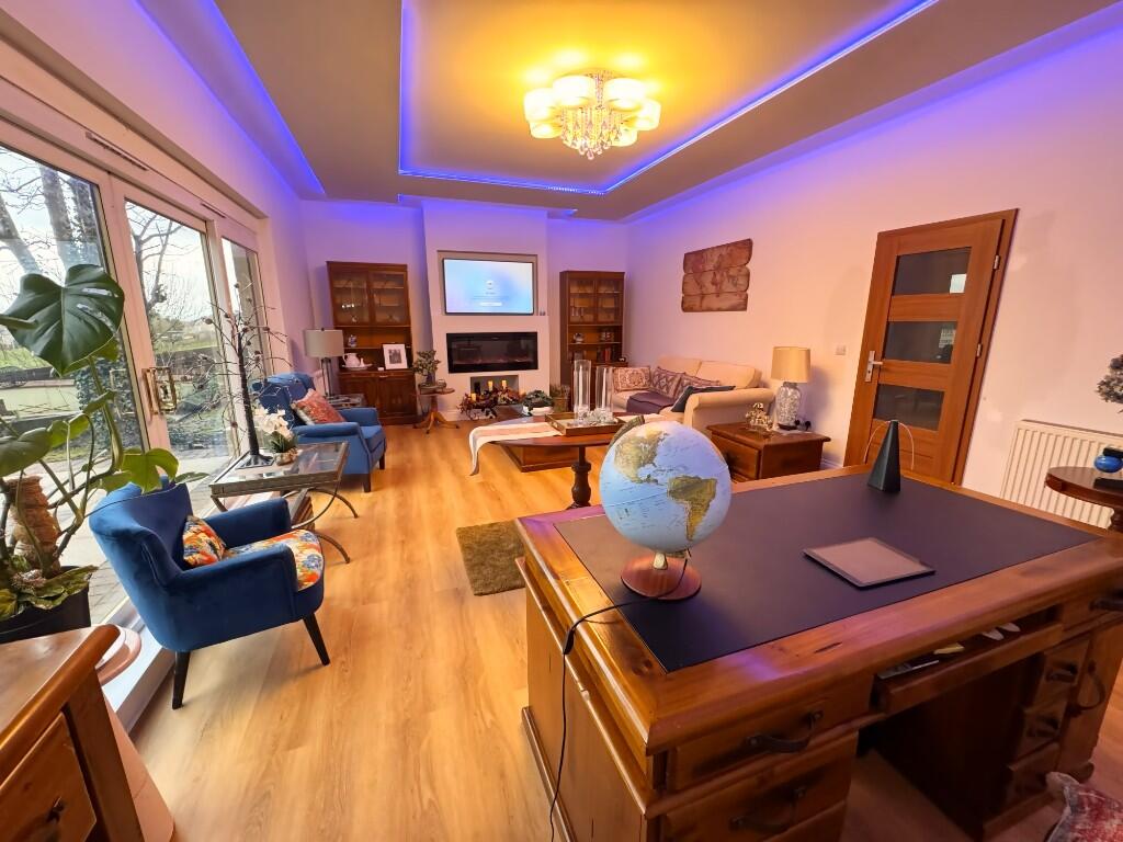 Lounge 2