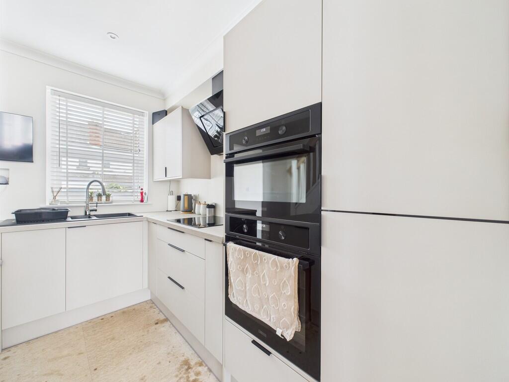 CAM02089G0-PR0513...