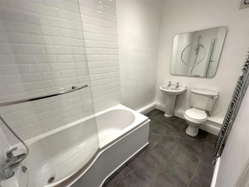 Modern First Floor Bathroom 458
