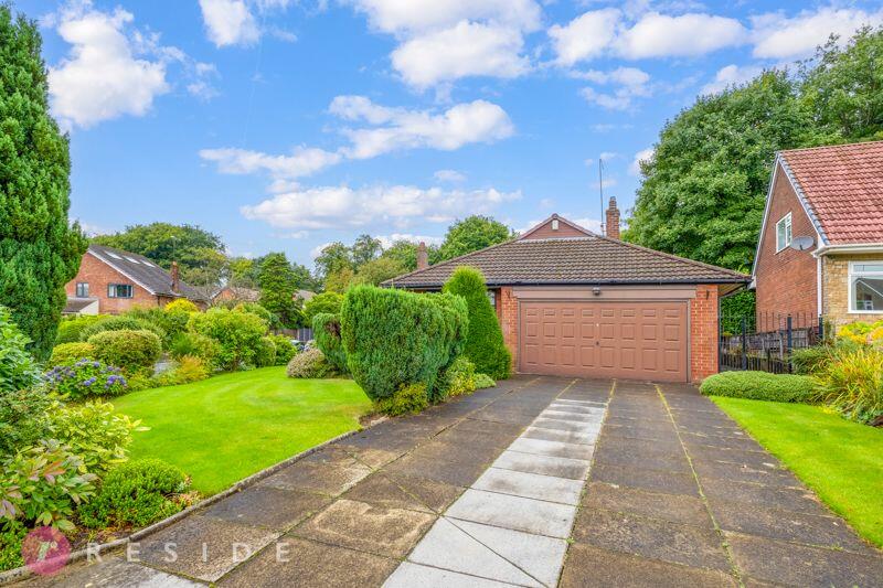 Garage / Driveway