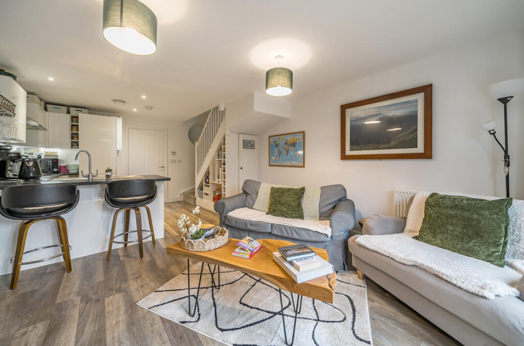 1373923-5-6901f24...