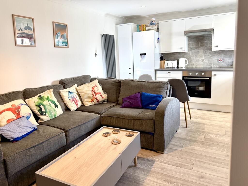 Living room / Kitchen