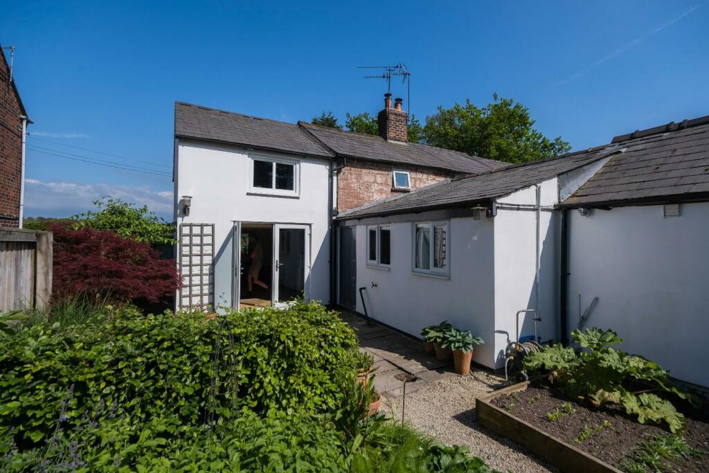 1 Beaconsfield Cottages-031.JPG