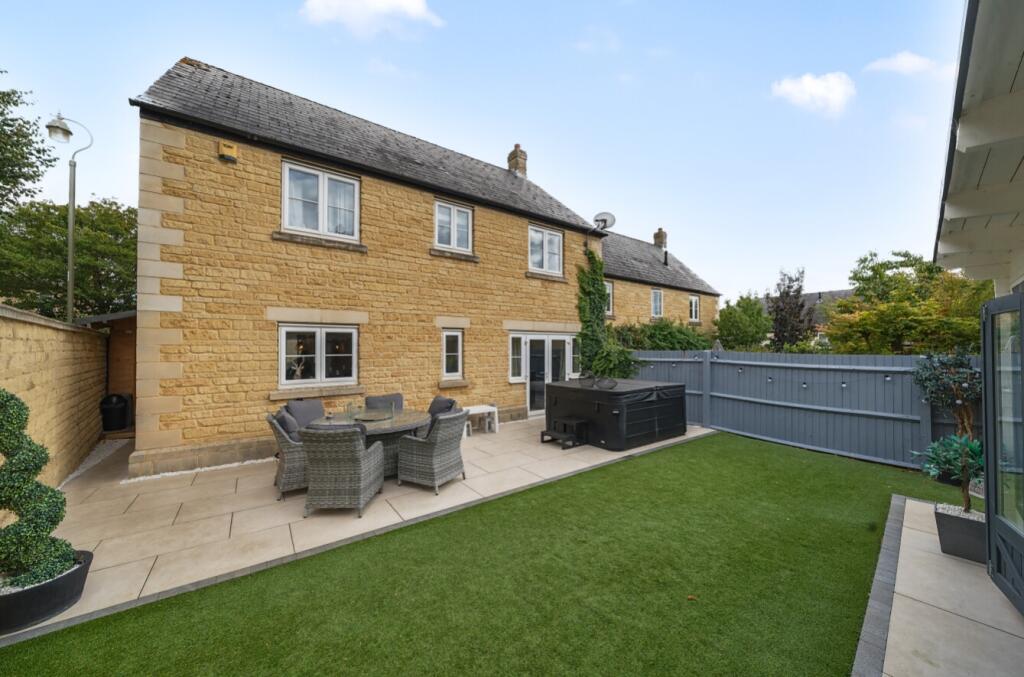 1339792-19-689df91d4be9c