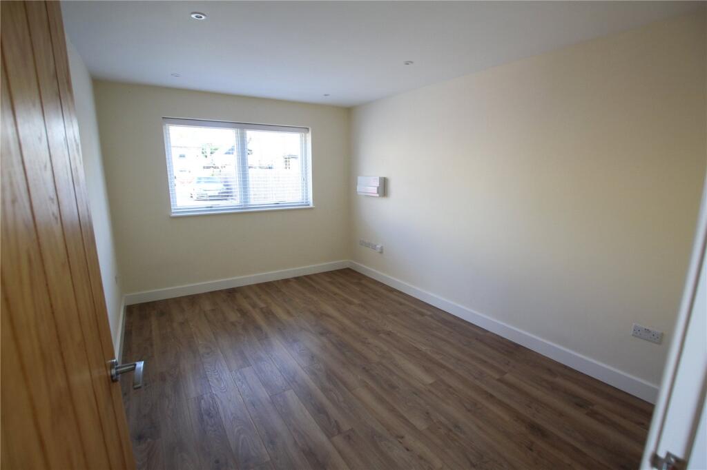 Receptio/4th Bed.