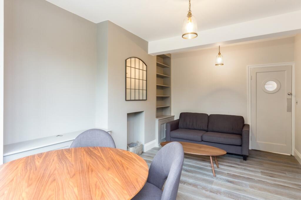 F4 Windsor Court ...