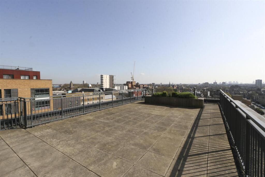 Communal Roof Terrace