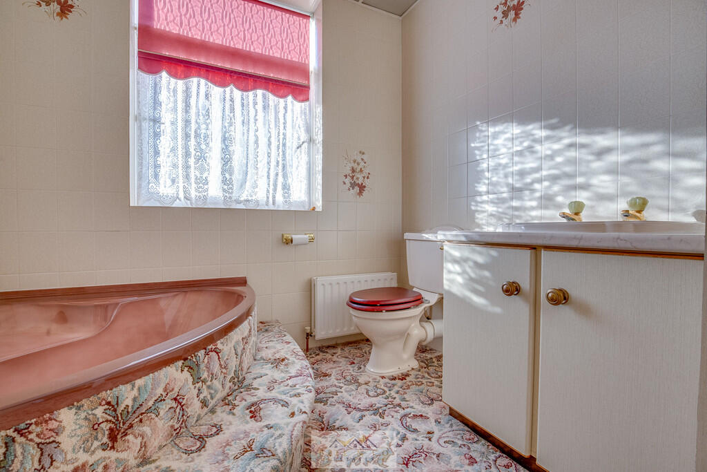 Bathroom 1.1