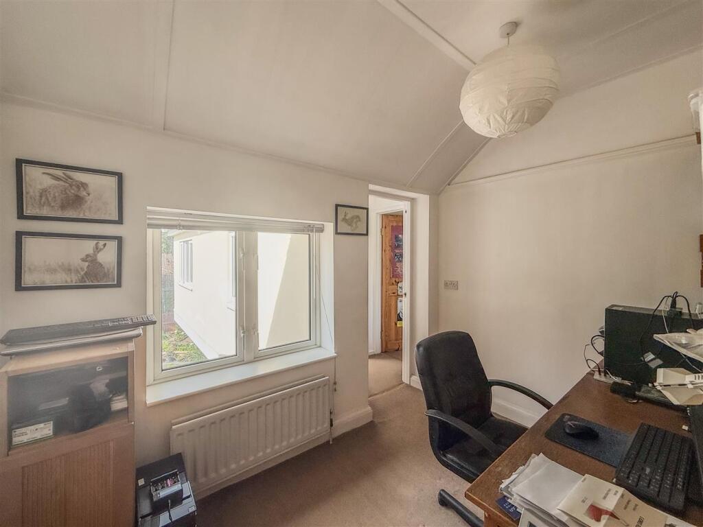 HOME OFFICE/BEDROOM FIVE