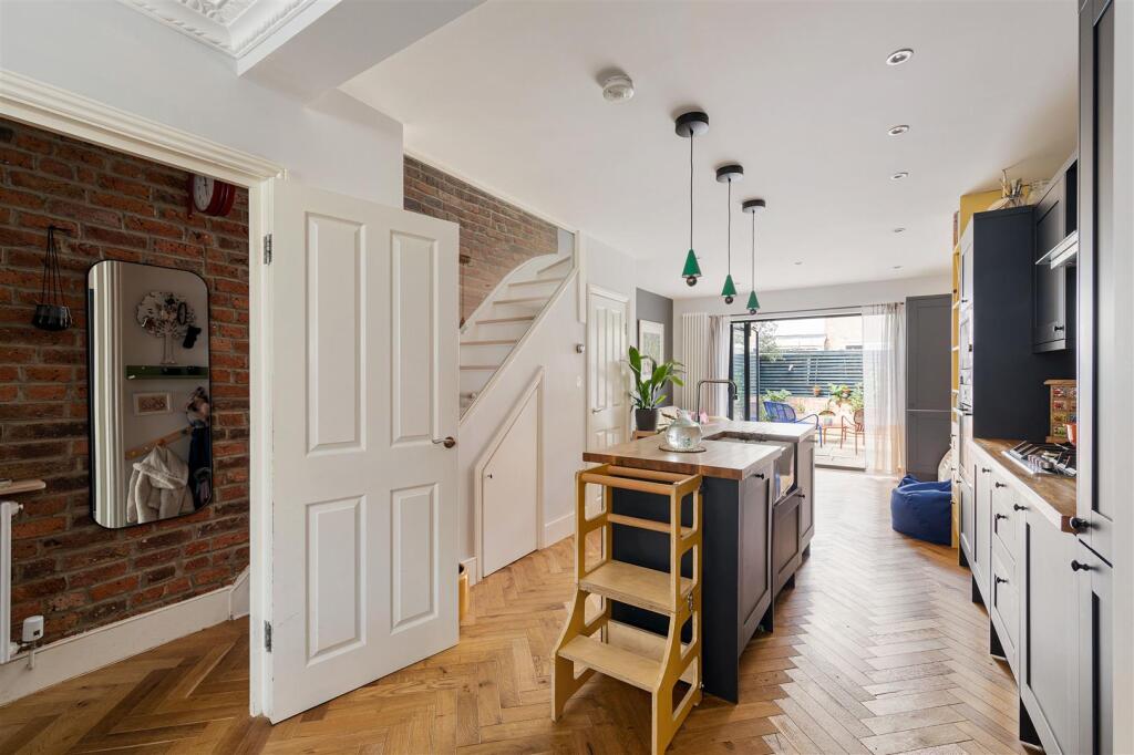 Dawlish Road E10