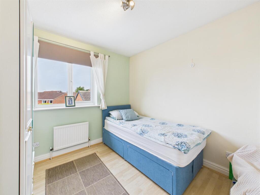 Bedroom: