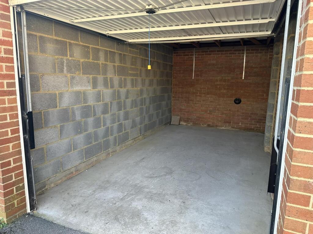 Garage.JPEG