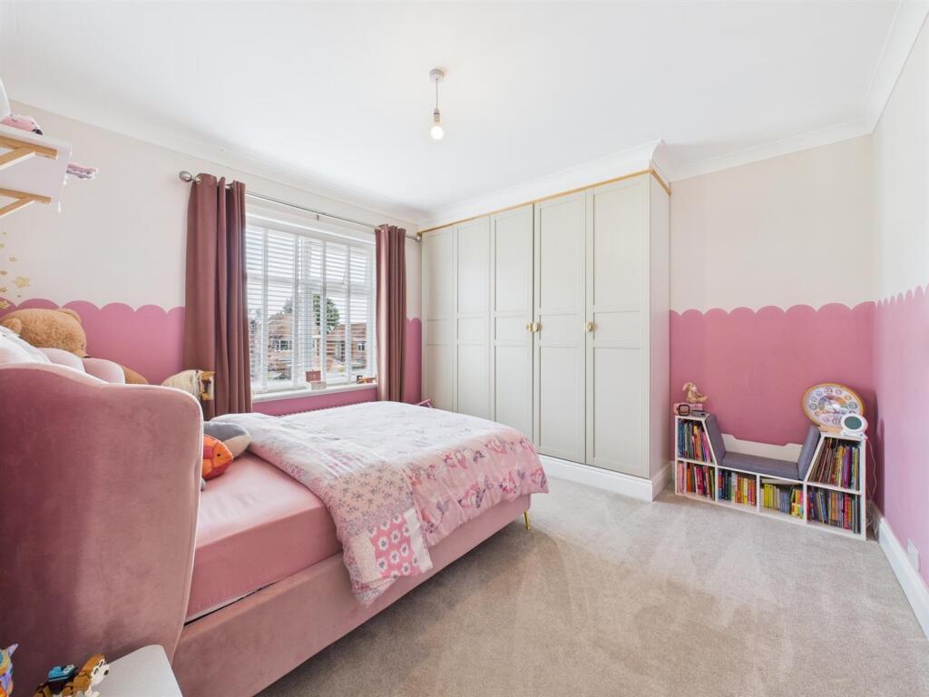 Bedroom: