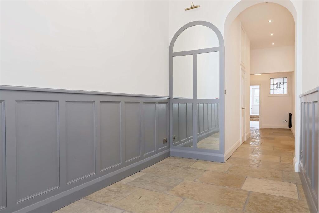 Adelaide Crescent_24.jpg