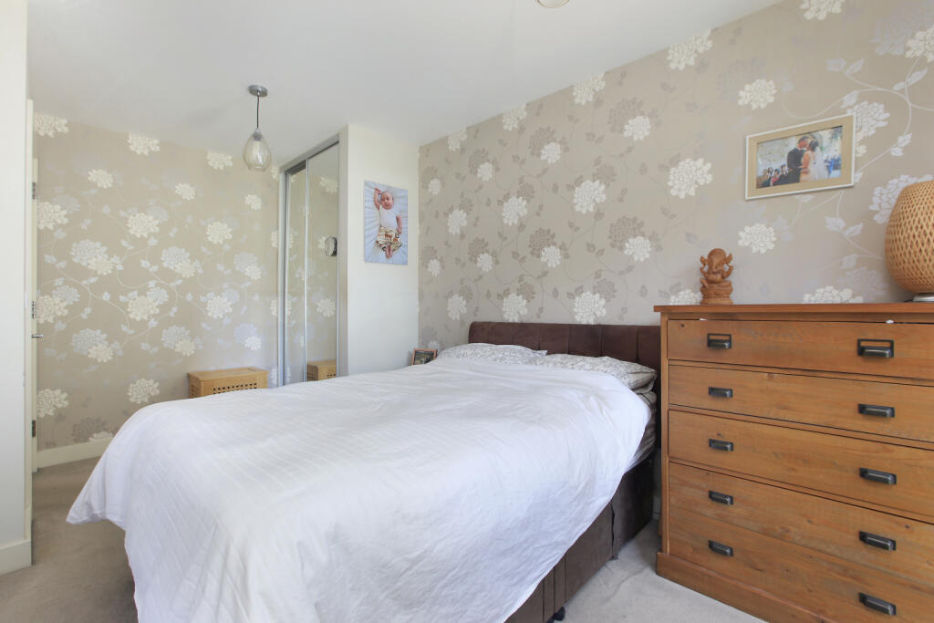 property in Gwynne Road, 
Battersea, SW11