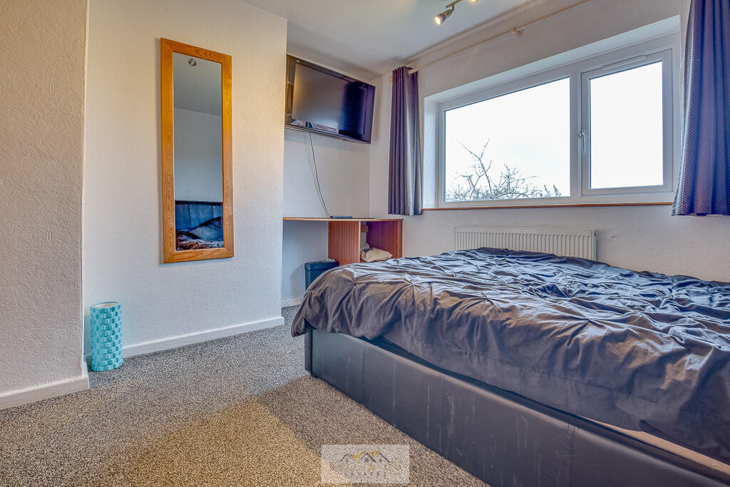 Bedroom 2.2