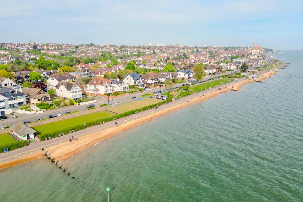 Close to Chalkwell Beach