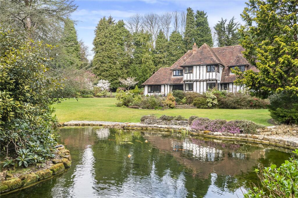 Tudor Manor