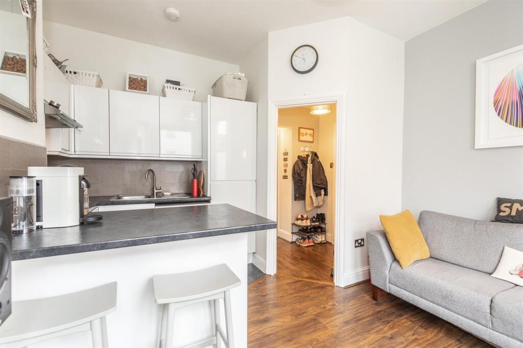 Sitting Room/Kitchen