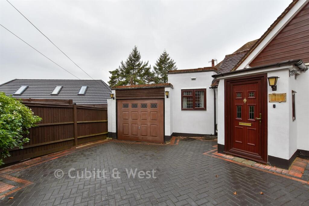 Driveway/Parking