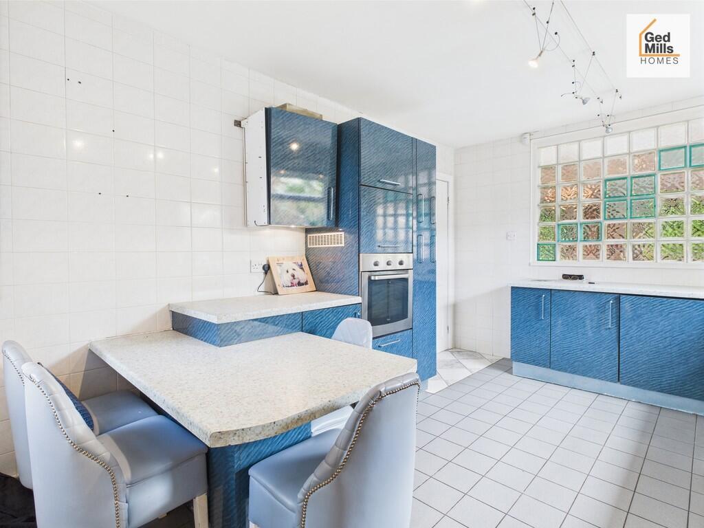 CAM04261G0-PR0054...