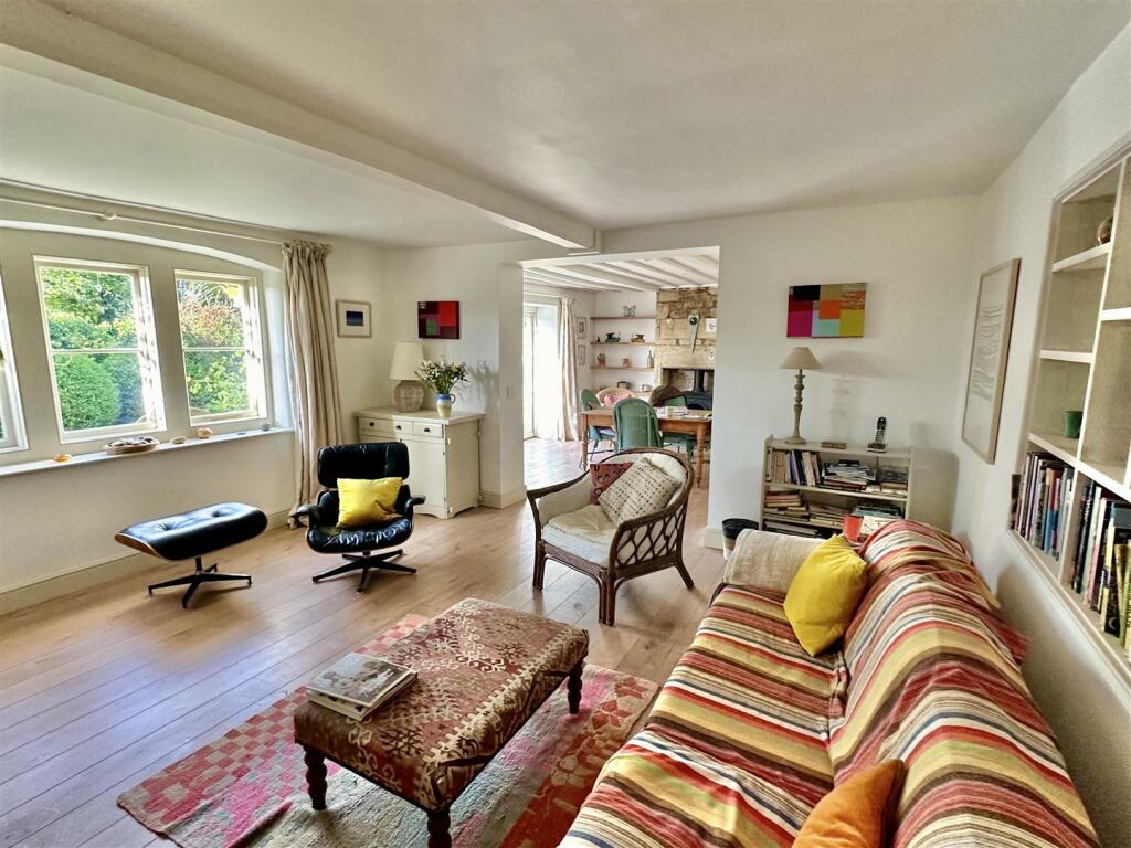 Sitting room 2.JPG
