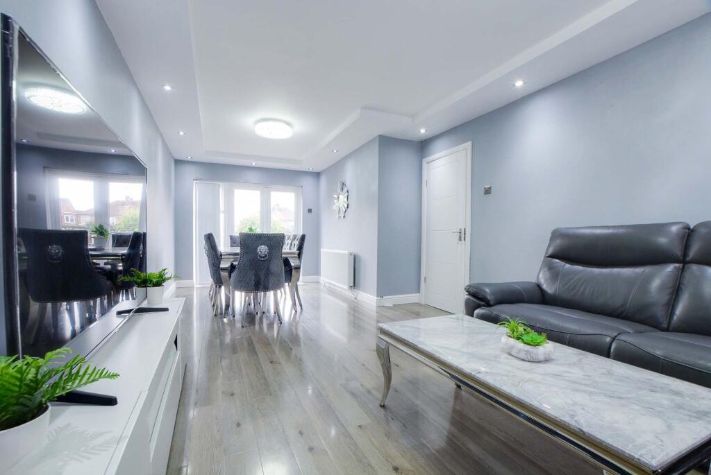 Through Lounge Diner