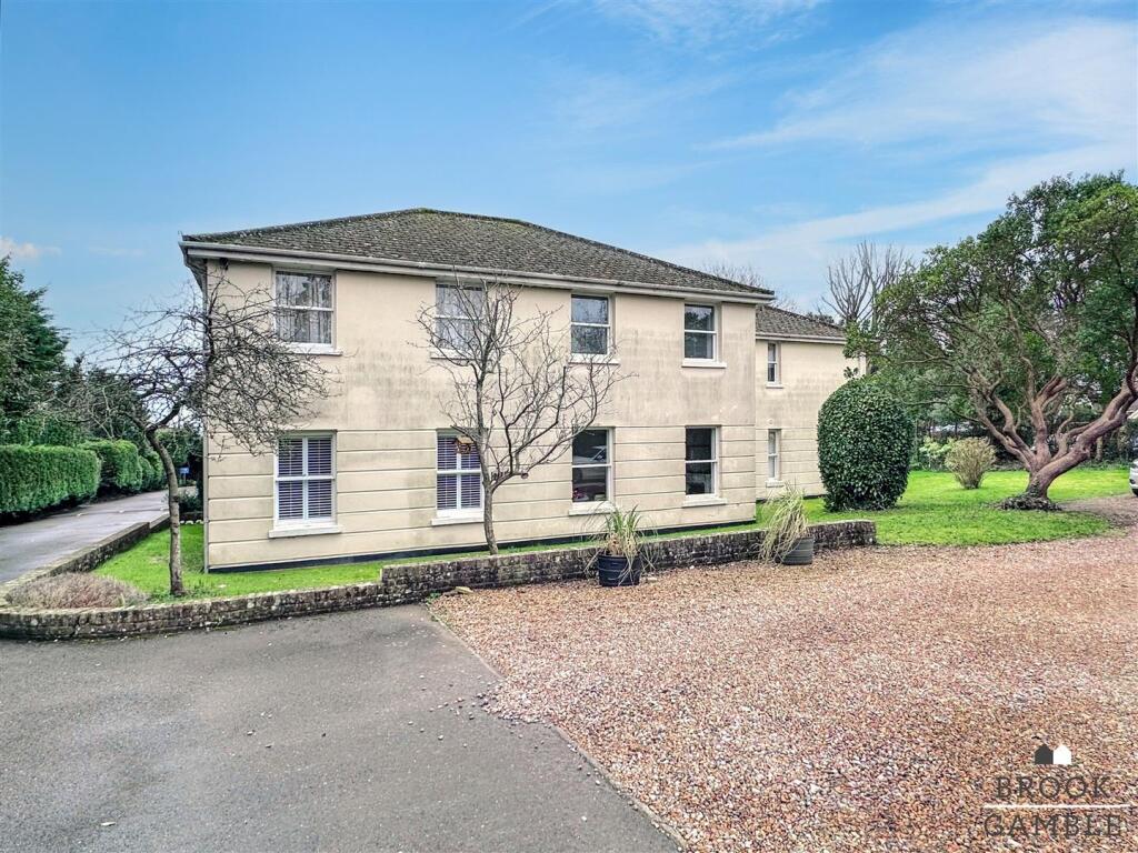 01323 438506