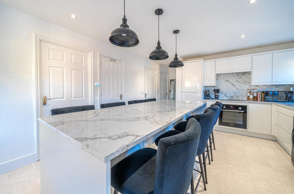 1392895-13-695b91...