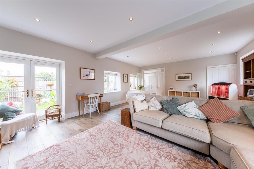 36 The Ridgeway-012.jpg