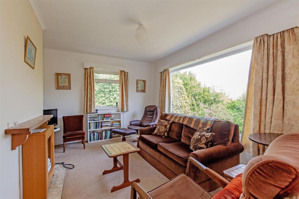 Reception Room-4.jpg