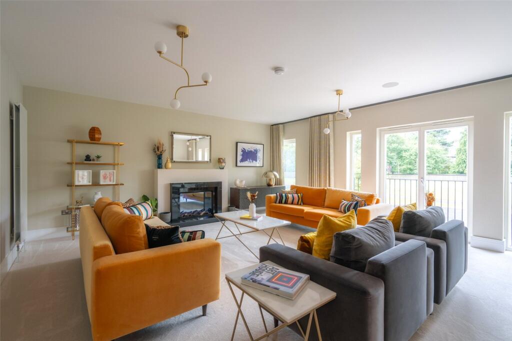 Pavilion Crescent 22