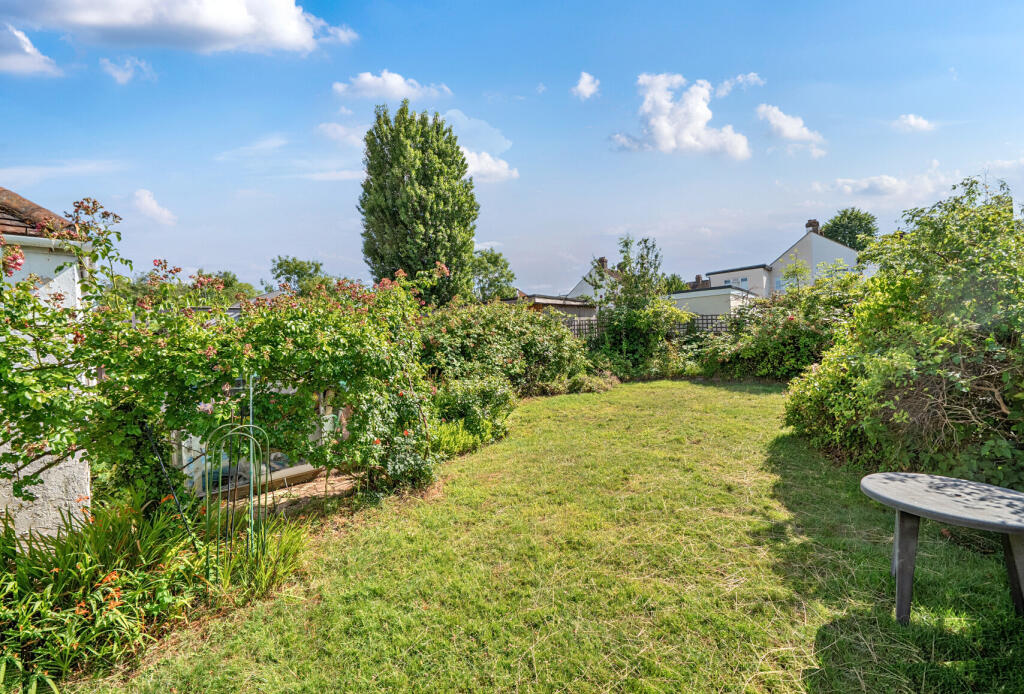 1324805-3-686fe14...