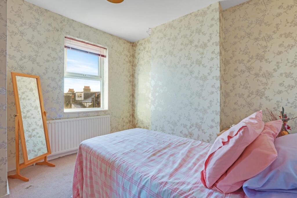 04-82bdJHPropWorld - 4 Neiderwald Road34.jpg