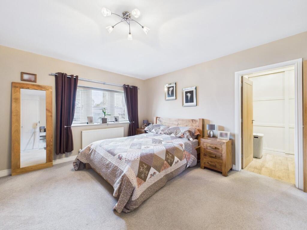 CAM04899G0-PR0219-STILL008.jpg