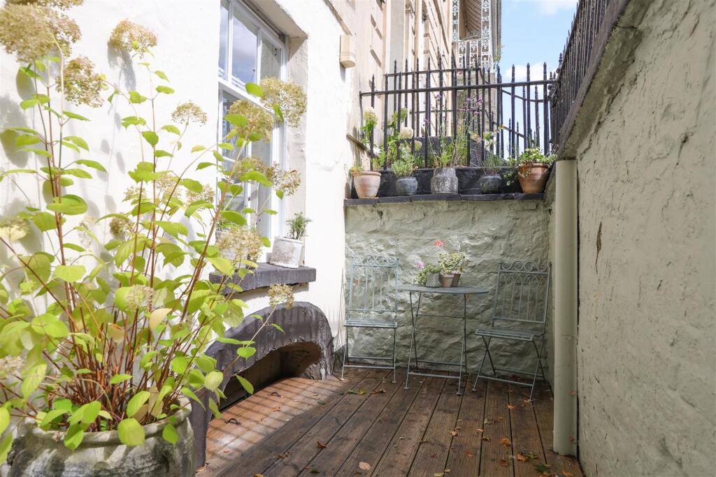 37 Berkeley House 6.JPG