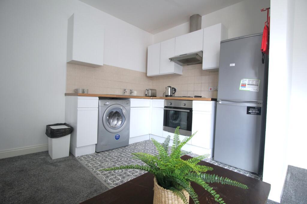 1 bed flat to rent Derby Hill, London SE23 3YD