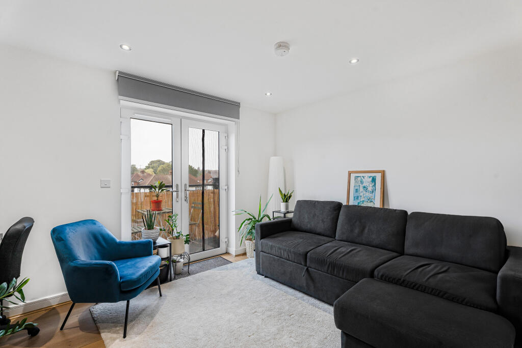Kitchen, Living/Dining Room