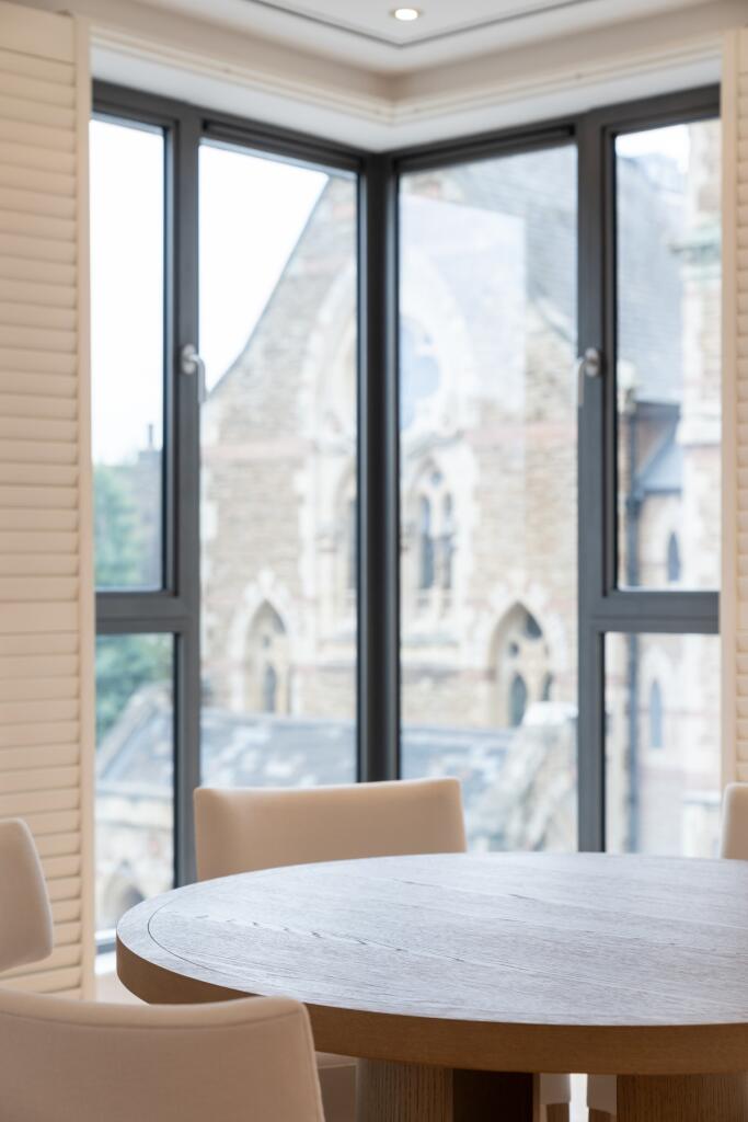 Wycombe Square 1F...