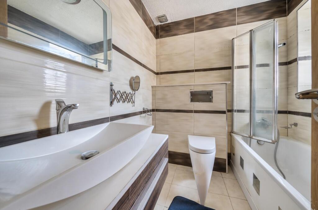 Davidson Frost-Wellings, DFW, Jellicoe Gardens, St