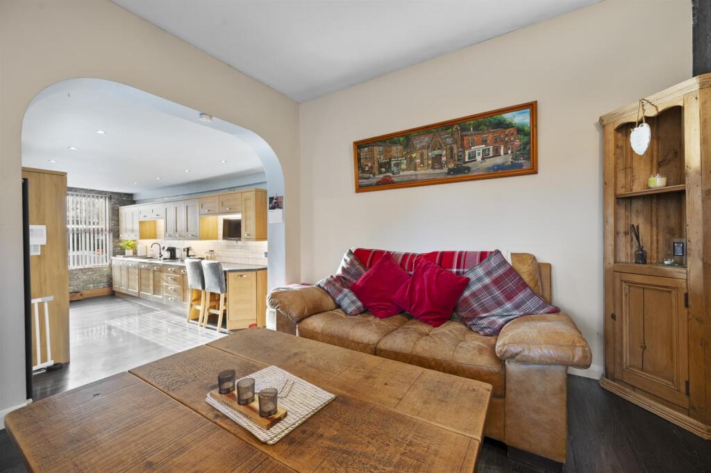 Dining Room - seating area.jpg