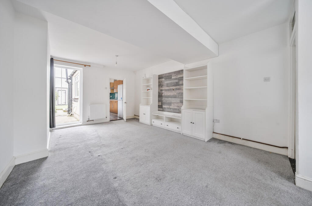 1369577-8-68ee2f2...