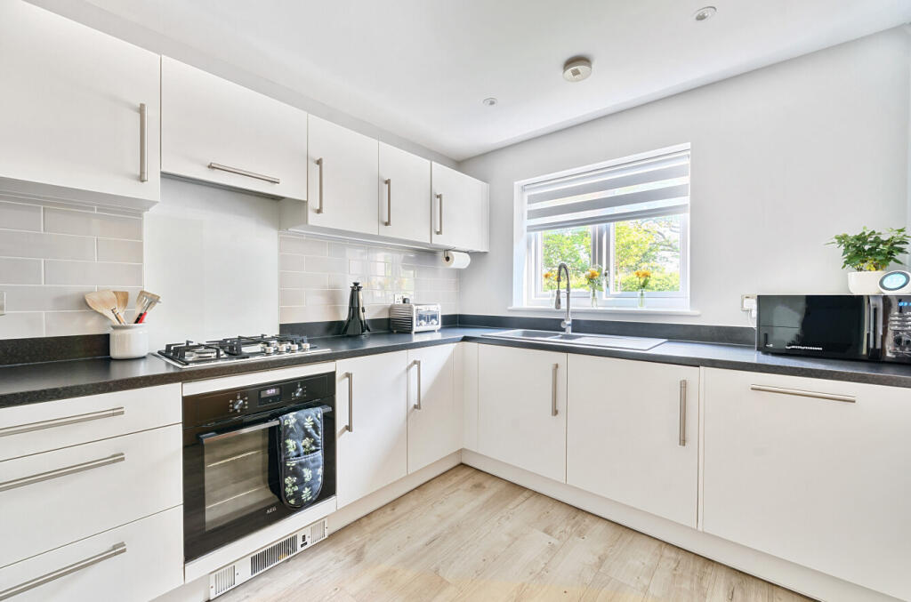 7-6823146984527-1...