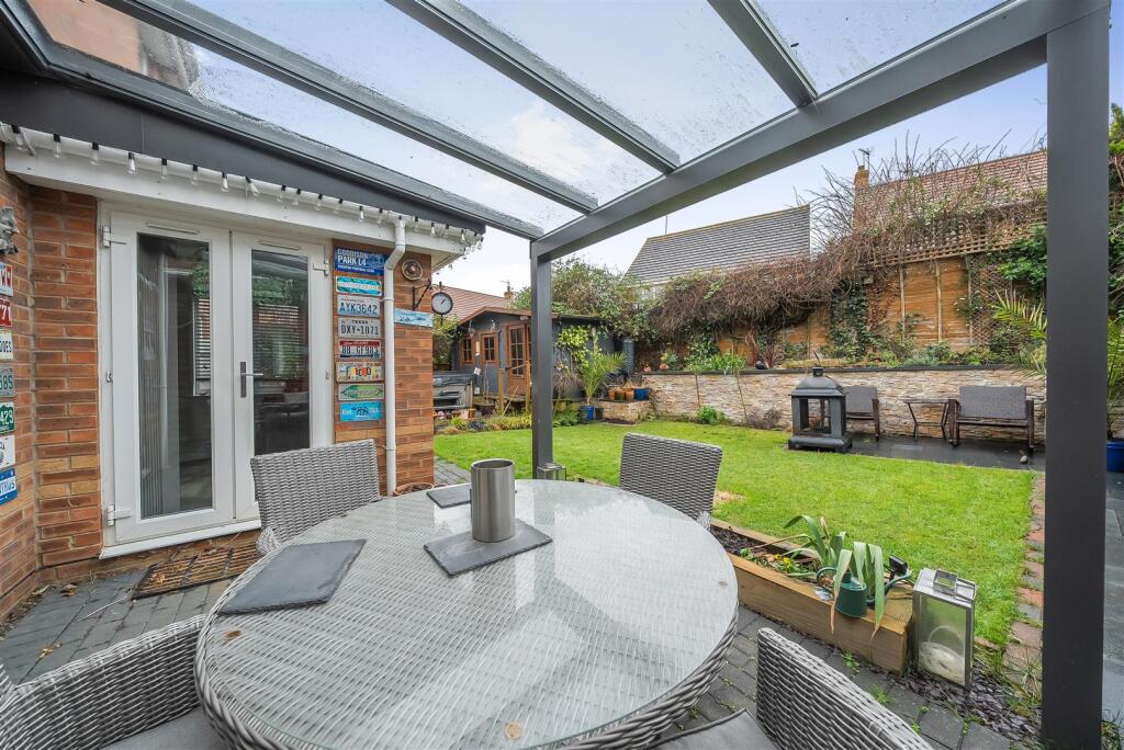 Roman Close, Northampton