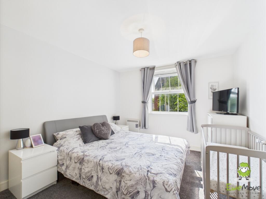 CAM03778G0-PR0283-STILL014