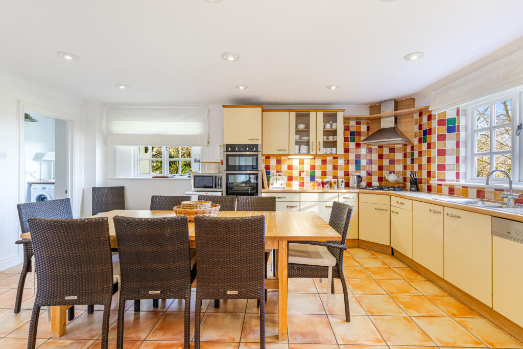 A14 - Homefield House, Thurlestone - 251120