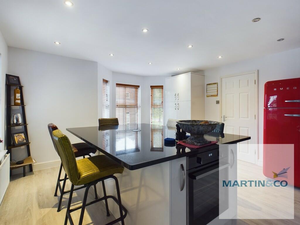 CAM03663G0-PR0032...